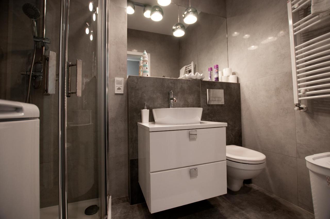 Apartament Ikar - 2 Pokojowy Przy Morzu Z Balkonem Pobierowo Luaran gambar